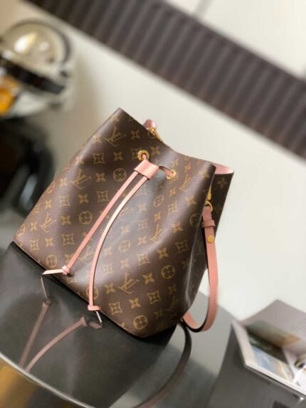 LOUIS VUITTON  Neonoe 26*22*27