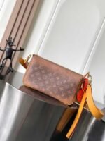 LOUIS VUITTON POCHETTE ACCESSOIRES XL 28x 16.5 x9cm