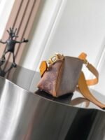 LOUIS VUITTON POCHETTE ACCESSOIRES XL 28x 16.5 x9cm - Image 2