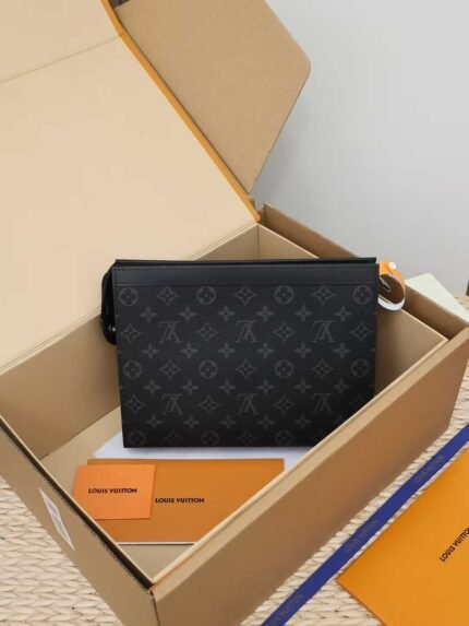 LOUIS VUITTON POCHETTE VOYAGE 27x21x6cm