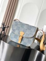 LOUIS VUITTON Montsouris 35x29x12cm