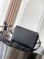 LOUIS VUITTON  Soft Twist 27*19*9cm - Image 3