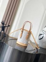 LOUIS VUITTON  Nano Bucket 13x17x9cm - Image 3