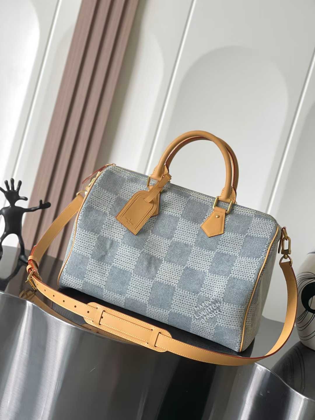 微信图片_2025-10-23_093212_971 LOUIS VUITTON SPEEDY P9 BANDOULIÈRE 40 40*26*23cm - Image 1