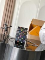 LOUIS VUITTON METIS  10.4*17.5*4cm