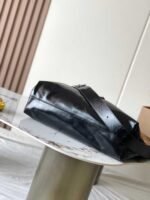 LOUIS VUITTON Vagabond Hobo 38*35*12cm - Image 4