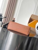 LOUIS VUITTON LOW KEY 30*18*12cm - Image 4