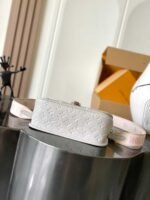 LOUIS VUITTON DIANE 24*15*9cm - Image 4