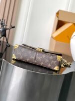 LOUIS VUITTON TRUNKIE  27*16*8cm - Image 3