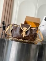 LOUIS VUITTON ODYSSÉE  27*17*12cm