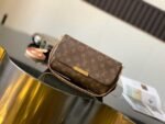 LOUIS VUITTON  FAVORITE 26x15x4cm
