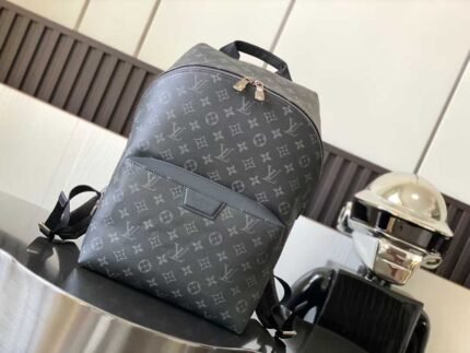 LOUIS VUITTON  DISCOVERY 30x40x20cm