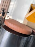 LOUIS VUITTON  Low Key Cookie  32x26x5cm - Image 4