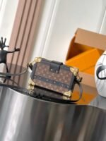 LOUIS VUITTON Nicolas Ghesquiere  20x12.5x6cm - Image 3