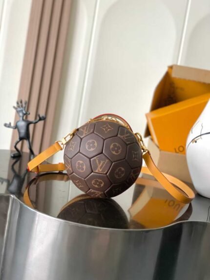 LOUIS VUITTON  Soccer Ball 19x19x19cm