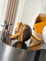 LOUIS VUITTON  Soccer Ball 19x19x19cm - Image 2