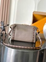 LOUIS VUITTON EXPRESS PM 26*17*13.5cm - Image 3