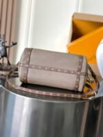 LOUIS VUITTON EXPRESS PM 26*17*13.5cm - Image 4