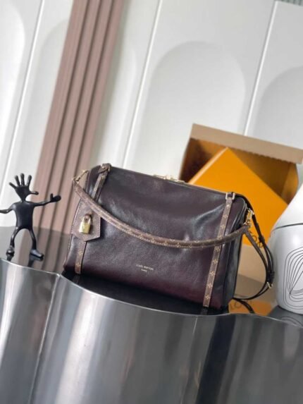 LOUIS VUITTON EXPRESS MM 36*24*18.5cm