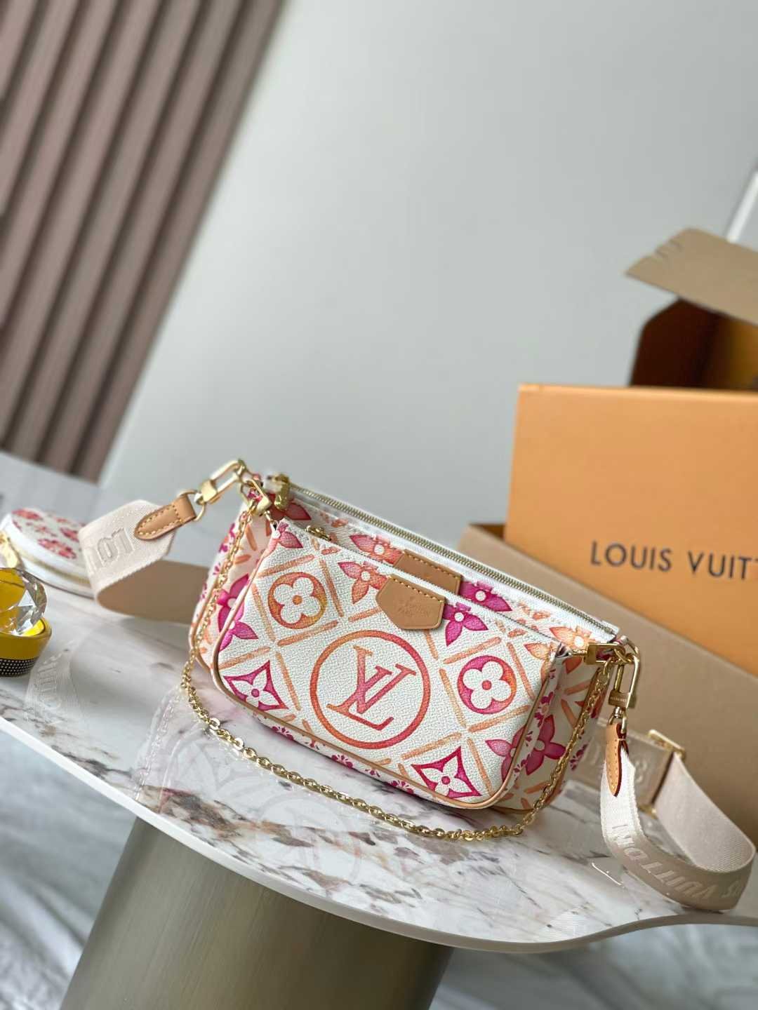 微信图片_2025-10-23_142516_761 LOUIS VUITTON Multi Pochette Accessoires 24*13.5*4.0CM - Image 1