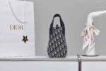 Dior Small Signature Bucket Bag 21*19*11cm - Image 5