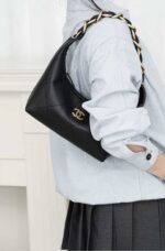 Chanel underarm bag hippie hobo bag 28*24*8cm - Image 3