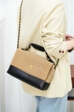 Chanel 25A Métiers d'Art Color-blocked Courier Bag 29*18*8cm - Image 4