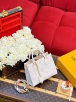 LOUIS VUITTON  OnTheGo 19 x 11.5 x 25cm - Image 2