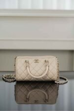 Chanel 25c early spring Boston bowling bag in beige 11x18.5x11.4cm