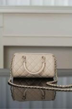Chanel 25c early spring Boston bowling bag in beige 11x18.5x11.4cm - Image 6