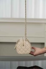 Chanel 25c early spring Boston bowling bag in beige 11x18.5x11.4cm - Image 5