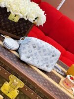 LOUIS VUITTON BELLA 22*19*14cm - Image 4