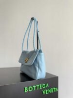 Bottega Veneta's new Madison bag 27*16*6cm - Image 2
