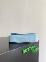 Bottega Veneta's new Madison bag 27*16*6cm - Image 4