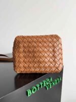 Bottega Veneta Andiamo 22*13*9cm - Image 4