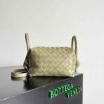 BOTTEGA VENETA  loop 19*12*9cm