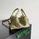 BOTTEGA VENETA  loop 19*12*9cm - Image 3
