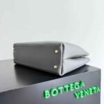 Bottega Veneta Andiamo 32*24*12cm - Image 4