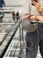 CELINE TEEN LULU Emblem-Printed Calfskin Handbag 21*24*5cm - Image 3