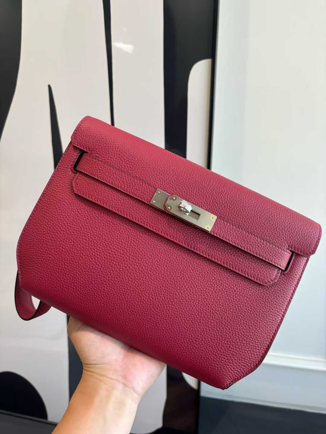 微信图片_2025-12-30_084954_263 HERMÈS MASTER Kelly Depeches 25cm - Image 1