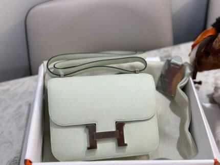 HERMÈS MASTER  constance19cm